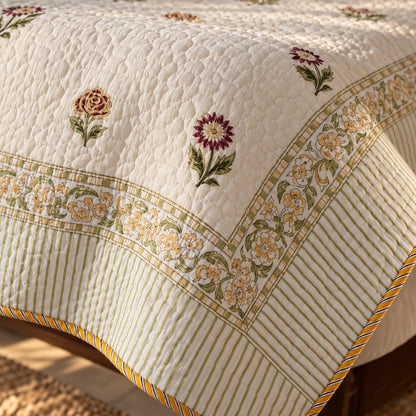 Ivory Buti Reversible Quilted Bedcover - BC_QT_KS_001 - border and motif detail