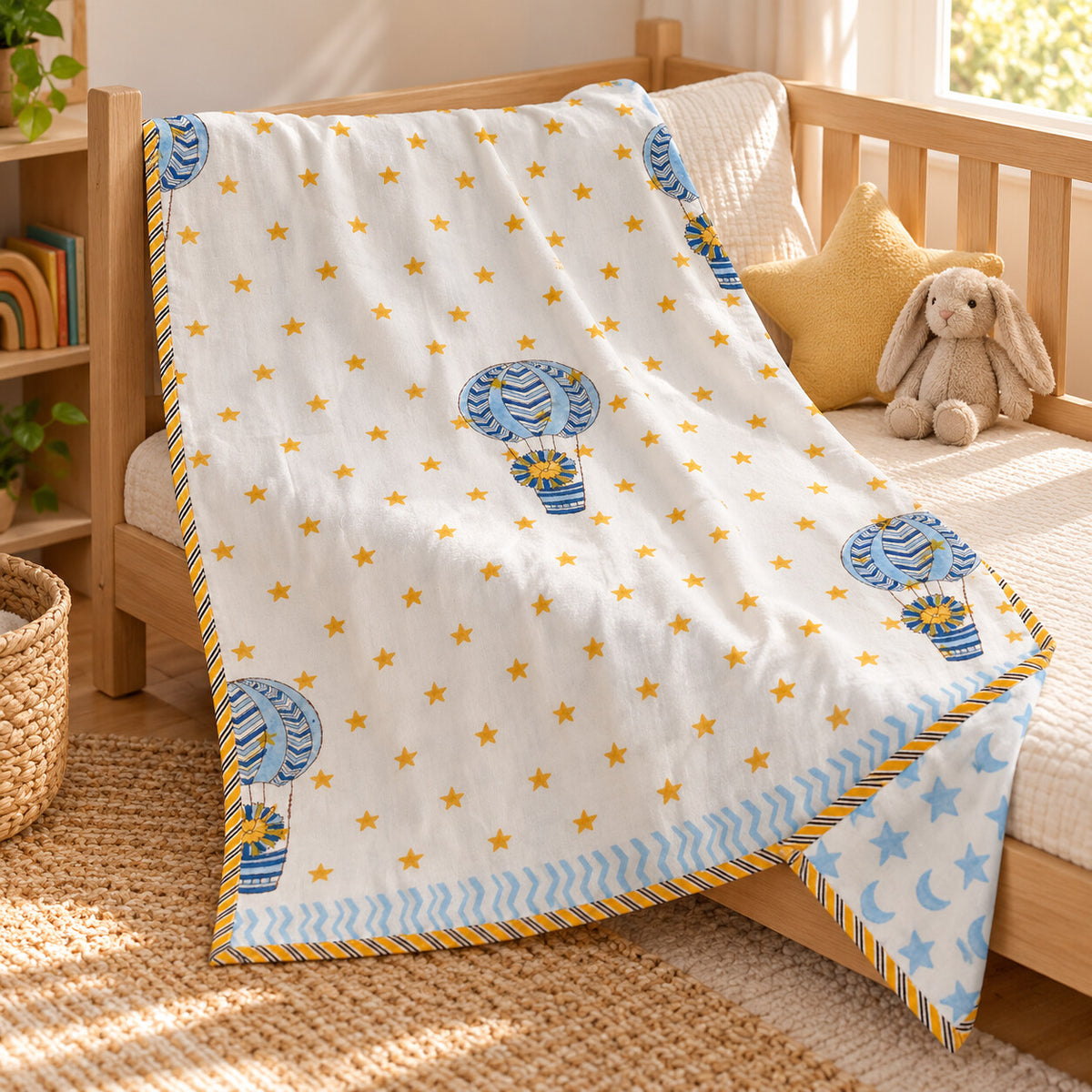 Hot Air Balloon Stars Baby Dohar - DH_SUB_BB_001 - kids room lifestyle