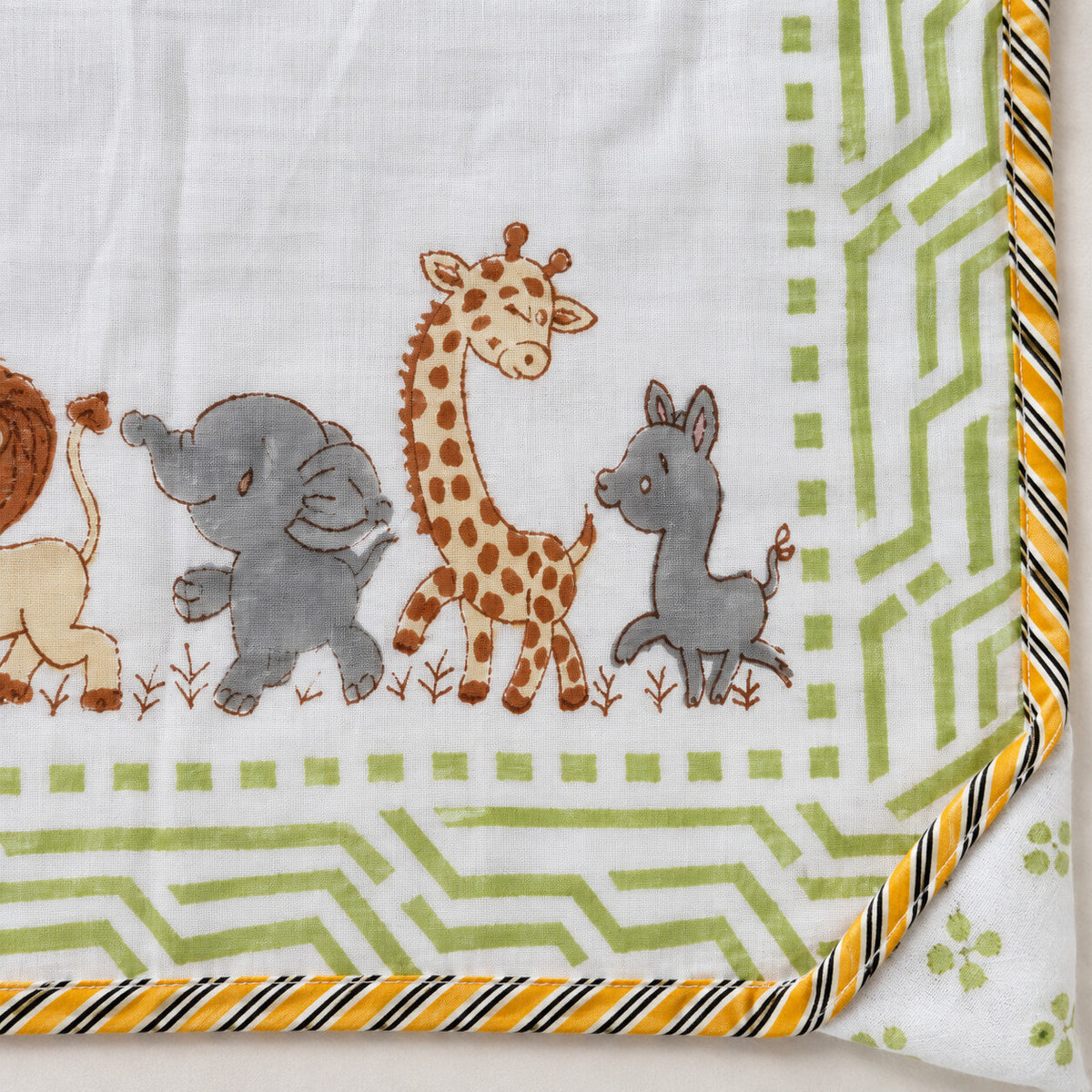 Jungle Parade Baby Dohar - DH_SUB_BB_003 - print and border close-up