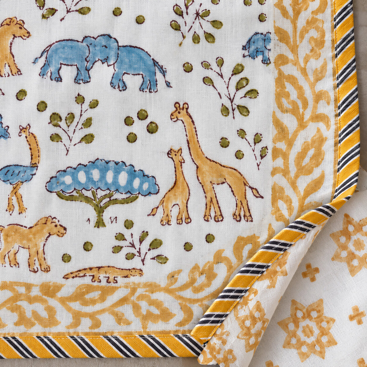 Blue Safari Savanna Baby Dohar - DH_SUB_BB_006 - print and border close-up
