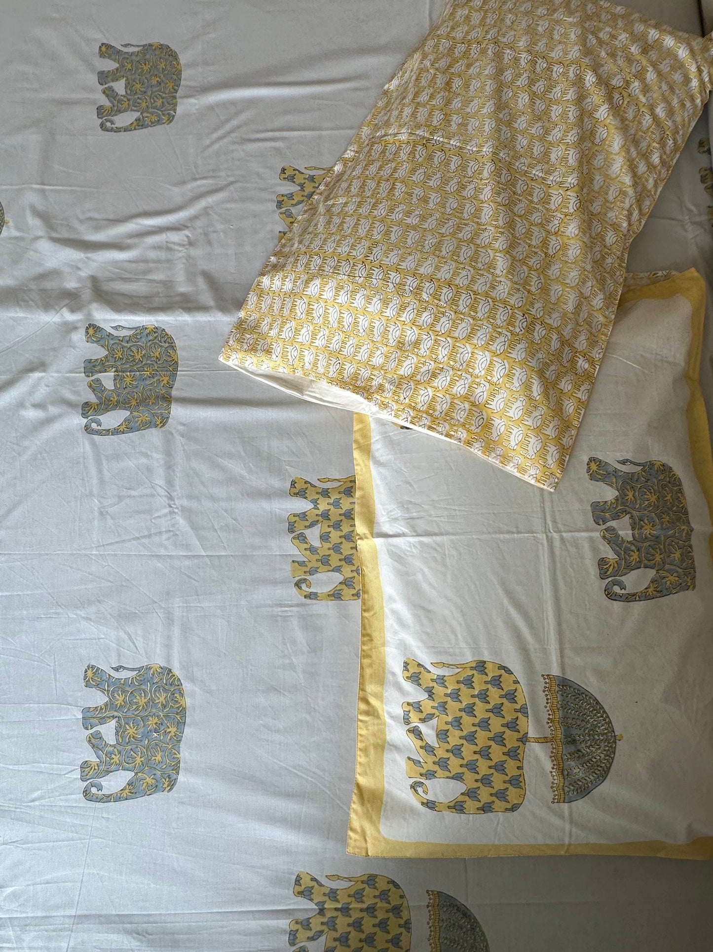 Hathii & Chhatri Sanganeri hand block printed king bedsheet — Artisan's Thread