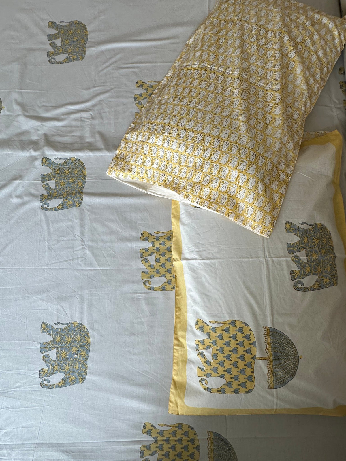 Hathii & Chhatri Sanganeri hand block printed king bedsheet — Artisan's Thread